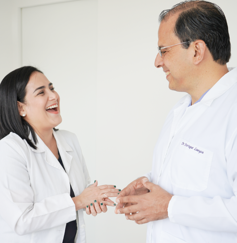 Dr. Enrique Loayza y Dra. Johana Pontón